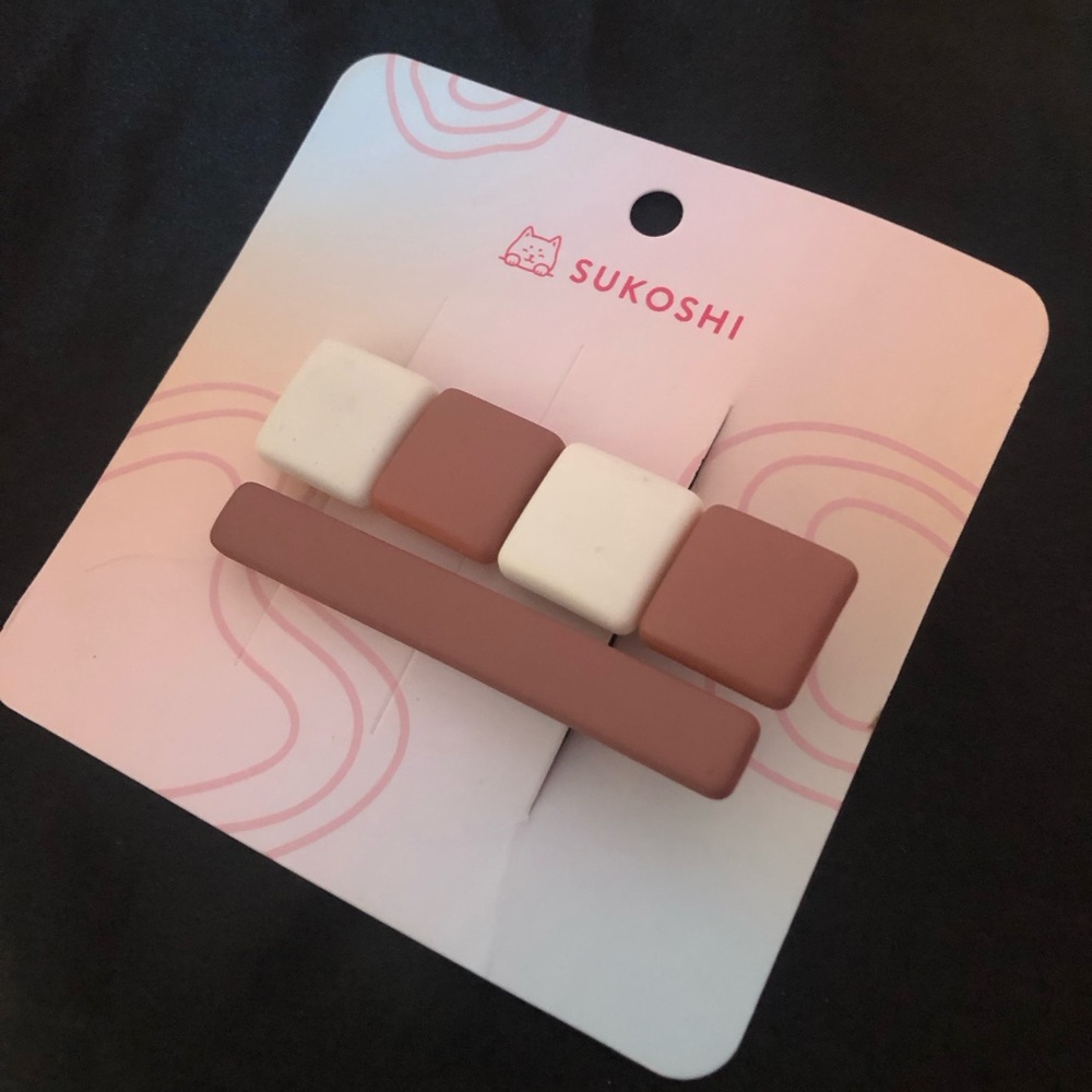 Sukoshi mart barrettes